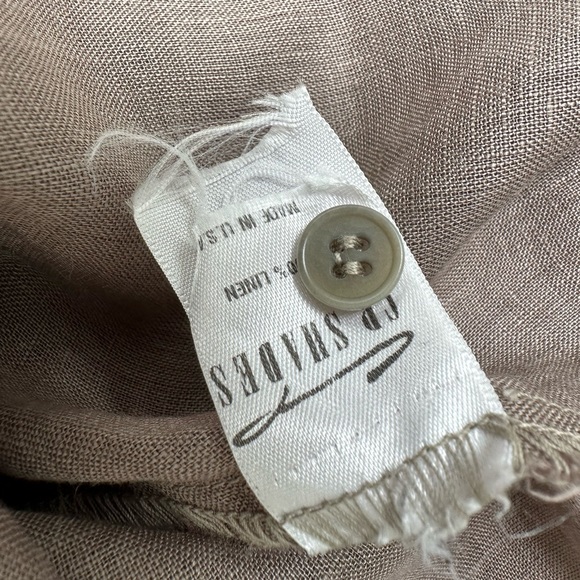 Linen shirt with center ruffle - Picture 5 of 5